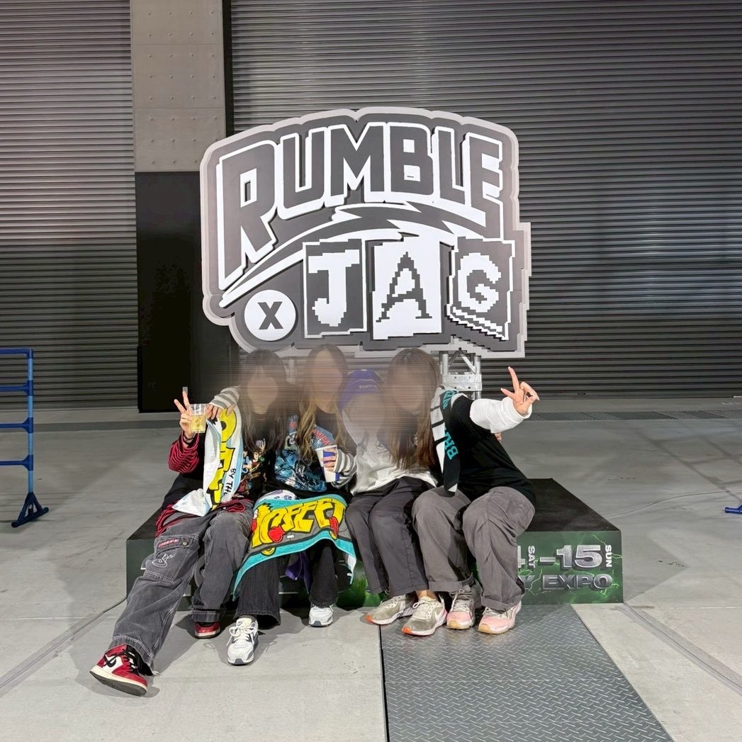 ナツミ tweet media