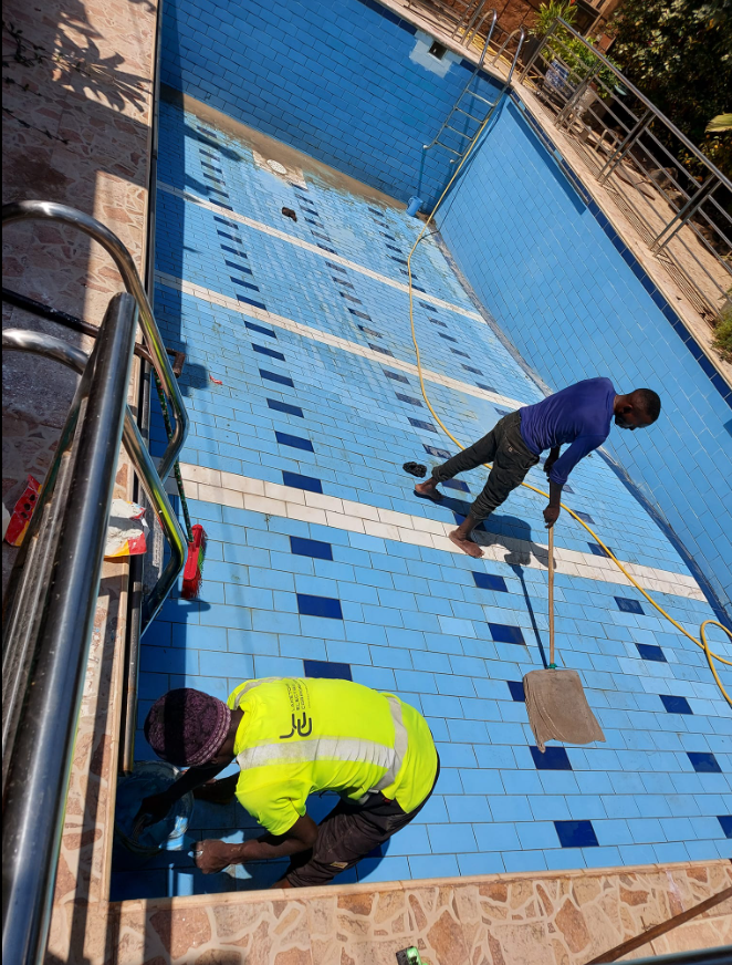 munroepools's tweet photo. Proper maintenance extends the life of your pool by years. @munroepools specializes in:
โ
Sand filter changes
โ
pH & Chlorine optimization
โ
Leak detection & repair
โ
Tile scrubbing
Protect your investment today. ๐๏ธ๐ก๏ธ
๐ Call: 0774 621352
#PoolRepair #PoolMaintenance https://t.co/bSd2Jh1igq