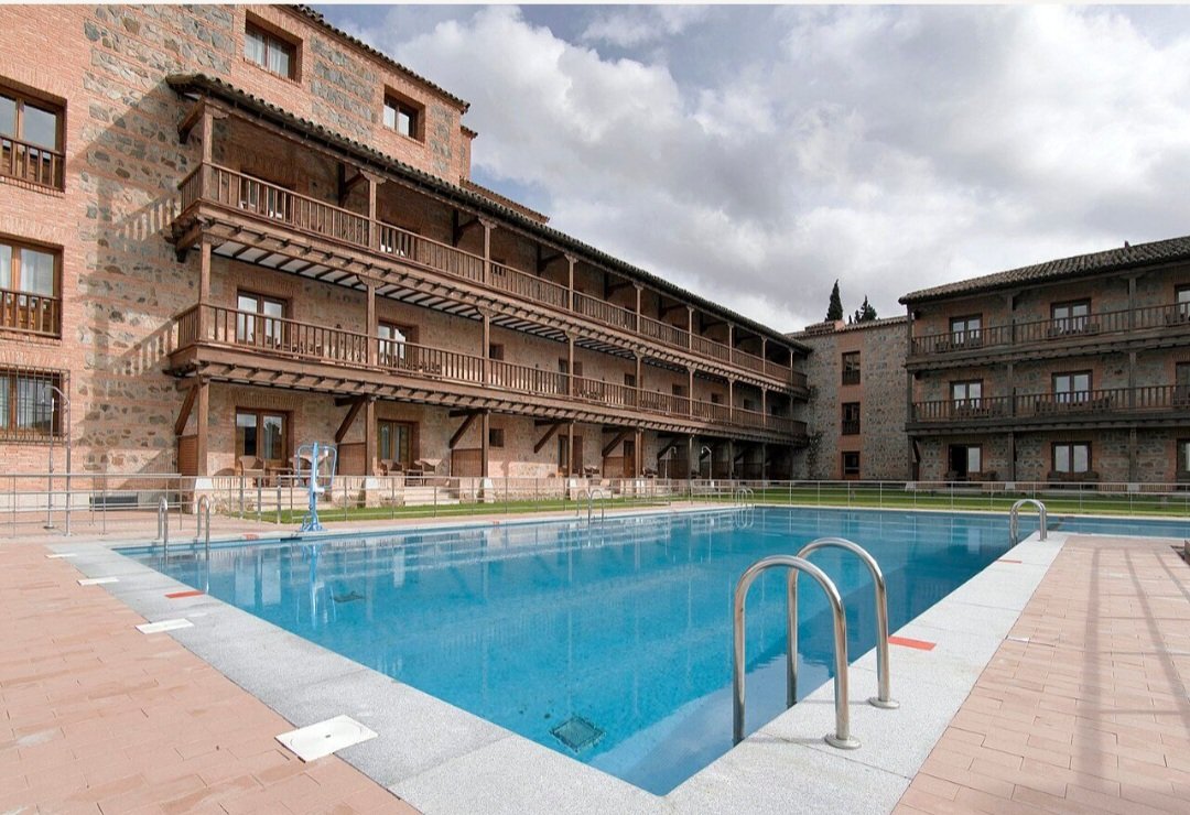 Arqcrític tweet media