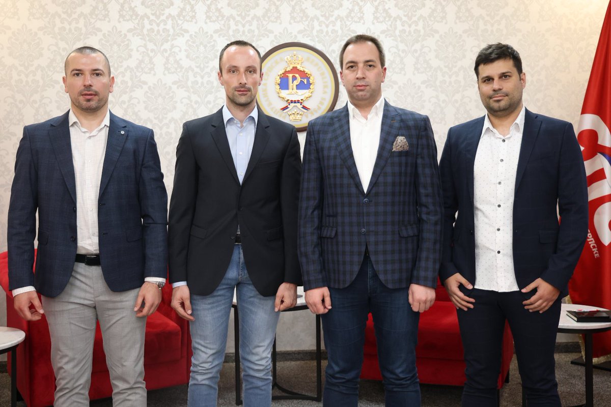 Selak Goran tweet media