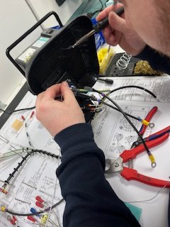 KLACEYCABLES's tweet image. 𝐈𝐦𝐚𝐠𝐢𝐧𝐚𝐭𝐢𝐨𝐧 + 𝐈𝐧𝐧𝐨𝐯𝐚𝐭𝐢𝐨𝐧 = 𝐏𝐫𝐞𝐜𝐢𝐬𝐢𝐨𝐧 𝐂𝐚𝐛𝐥𝐞 𝐀𝐬𝐬𝐞𝐦𝐛𝐥𝐲
#KLaceyCables #CableAssembly #BuildToPrint
#PrecisionManufacturing #UKManufacturing #CableDesign #CablesAndWires #UKEngineering #CableEngineers #CableProductionEngineering