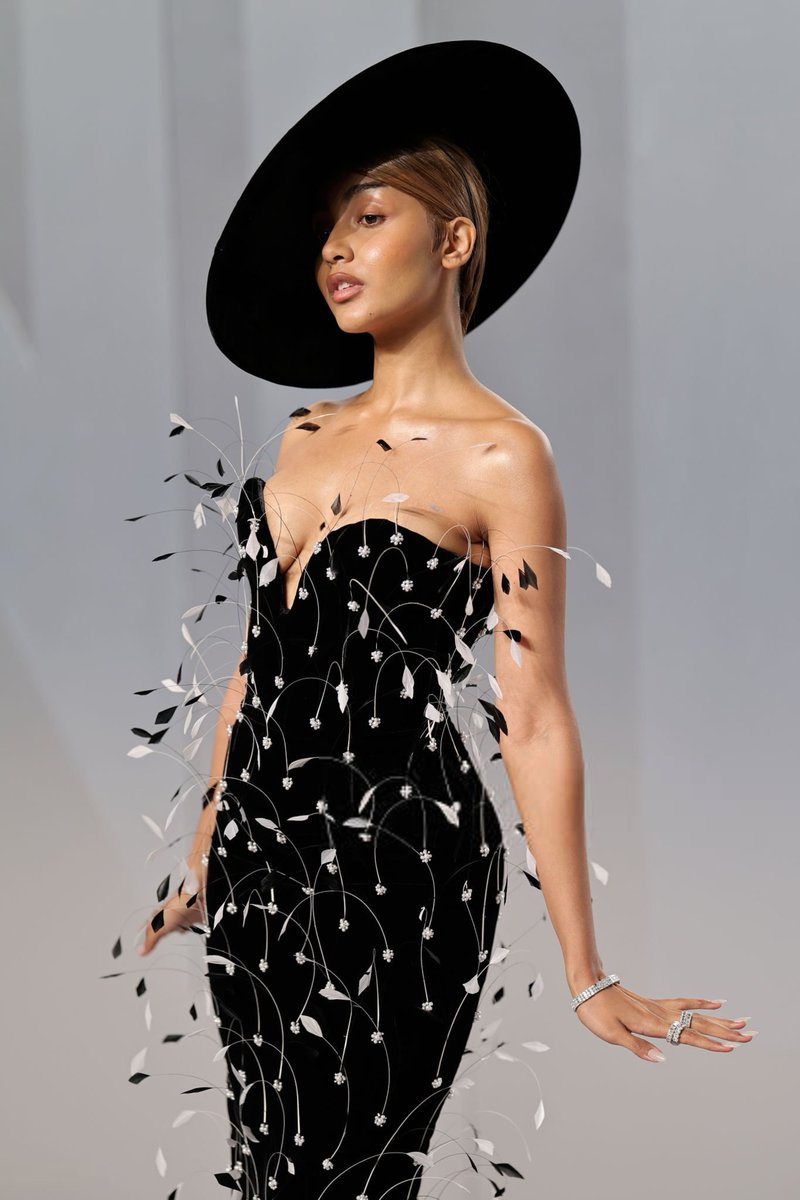 pinkpantheress source tweet media