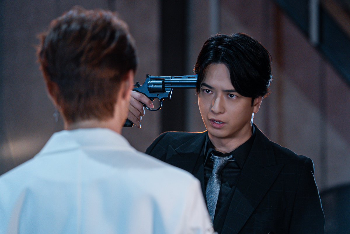 🎞️ 𝙃𝙞𝙜𝙝𝙡𝙞𝙜𝙝𝙩 𝙨𝙘𝙚𝙣𝙚

攫われた琴音（#立石晴香）を救うため、
廃工場へ向かった大和（#中村優一）

そこでは「死のゲーム」が待ち構えていた。

自身と愛する者の命を賭けた、
ロシアンルーレットの行末とは──

💼#いじめられサラリーマンの華麗なる逆襲