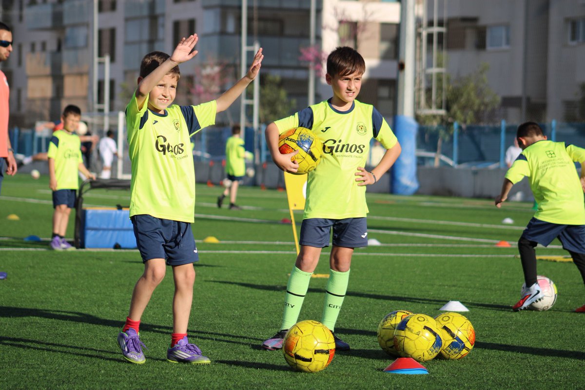 Academia MundoFútbol tweet media