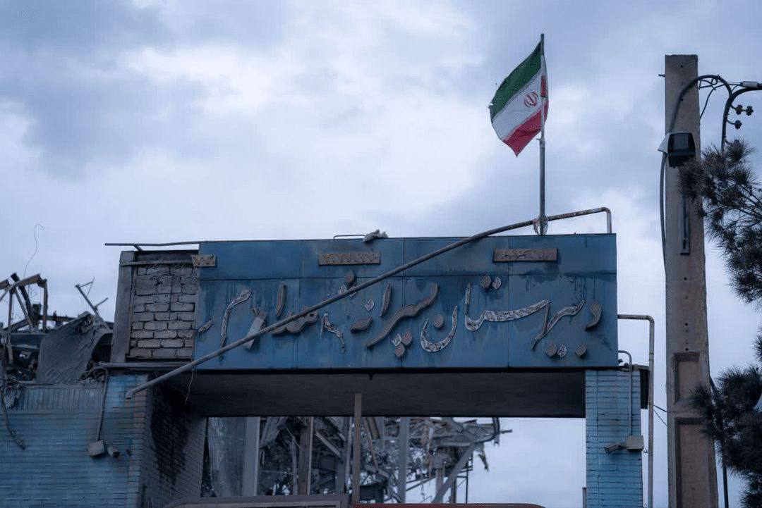 MonitorX99800's tweet image. 🇮🇷🇺🇸🇮🇱⚡️– Another strike on a school in Iran. US-Israeli coalition attacked Shahed Khomeini boys' school early this morning.