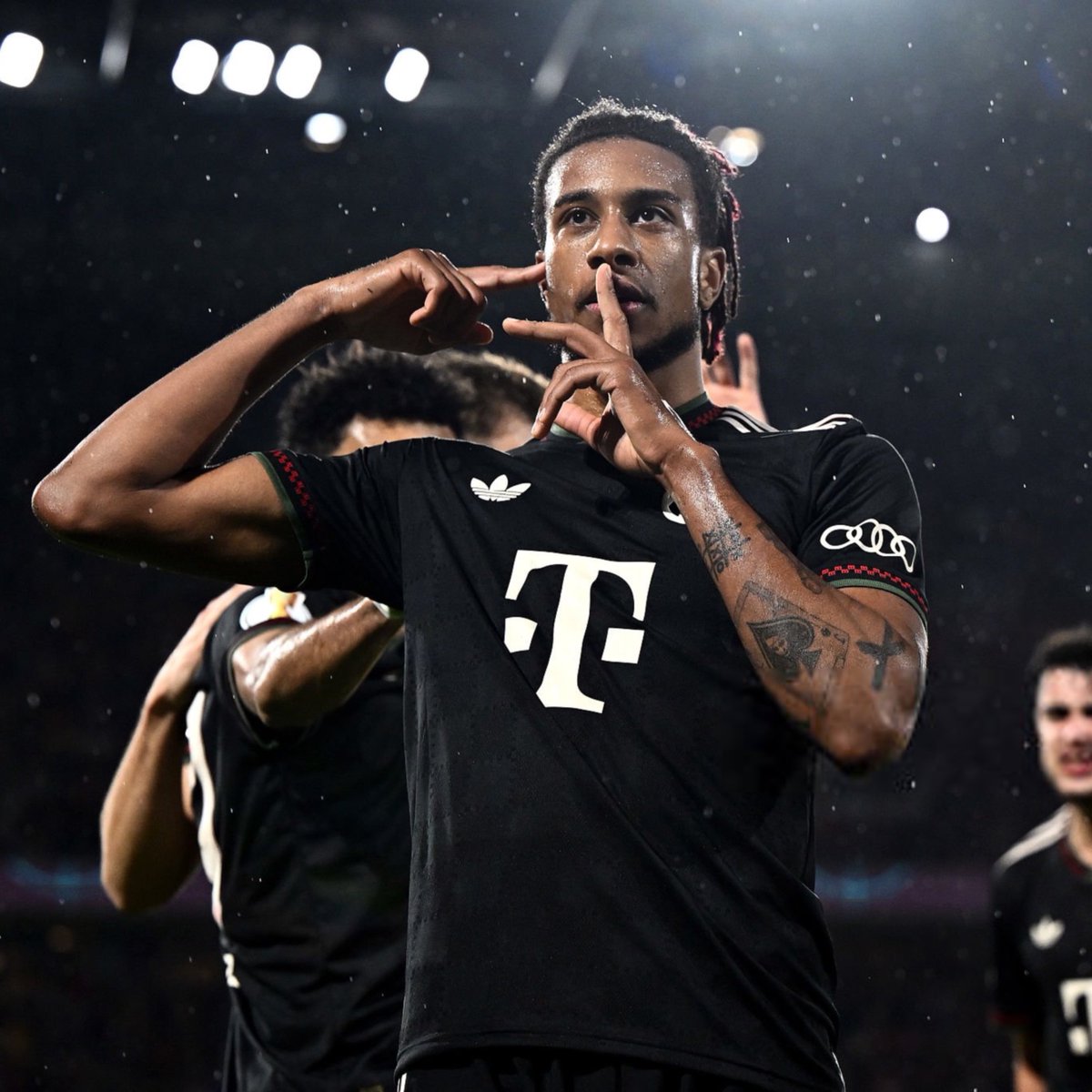 Madrid Zone tweet media