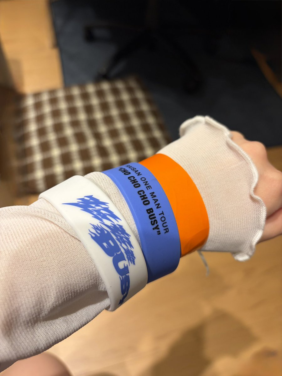 lasrh_m613's tweet photo. こちらも時差だけど

20260228 礼賛 超超超BUSYツアー @福岡
地元公演で前から3列目、しかも昨年に続きミーグリにも参加できたという超神回🌟 ミーグリパスの写真撮るの忘れてたので昨日の帰りにサイさんと一緒に📷 https://t.co/677MYxuyHh