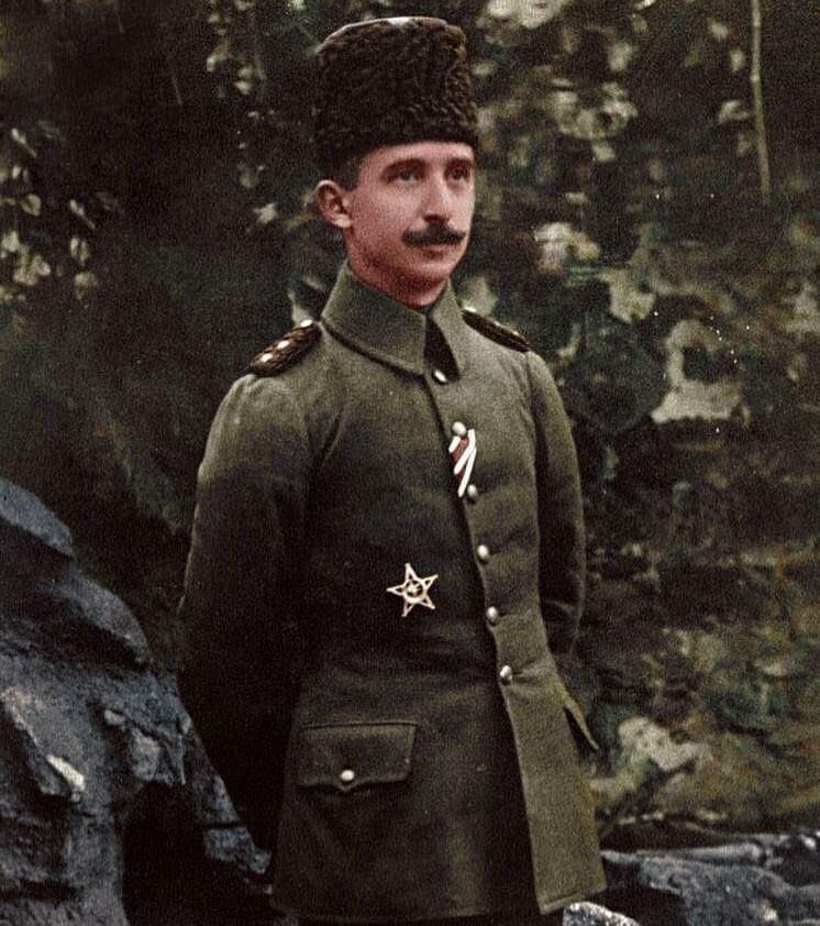 TrTavsiye's tweet photo. “Bir memlekette namuslular da en az namussuzlar kadar cesur olmadıkça kurtuluş yoktur.”

~İsmet İnönü

Cesaret bulaşıcıdır ! https://t.co/D9jxzTCbQH