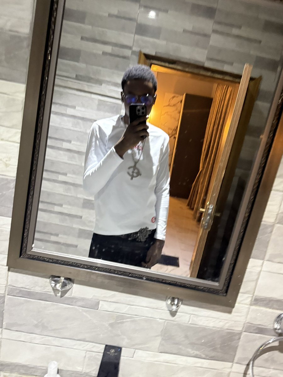 sonofyuenn's tweet photo. same time next year🧟‍♂️. https://t.co/DuXpslTwDR