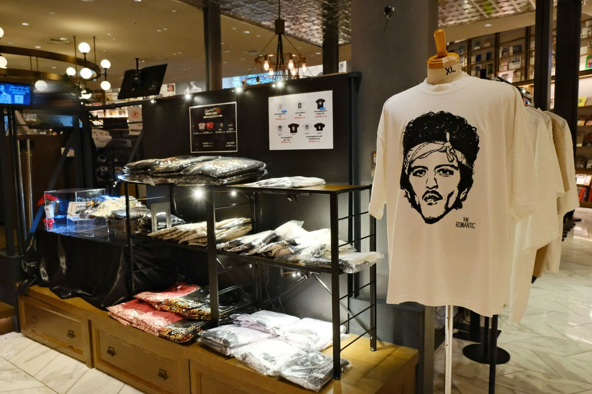 値下げ実施中！非売品！ブルーノマーズ 🥀BRUNO MARS CAFÉ🥀 本日より、特別企画The Romantic Love Lock