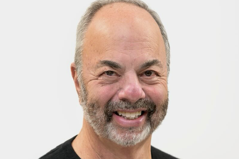 drehscheibe's tweet photo. Lookout  aus Santa Cruz verfolgt eine neuartige Strategie bei der Leserbindung. Wir sprachen darüber mit dem CEO Ken Doctor. #Lokaljournalismus #TDL2026 https://t.co/al5w2Aqgk4 https://t.co/KQob9xzDUJ