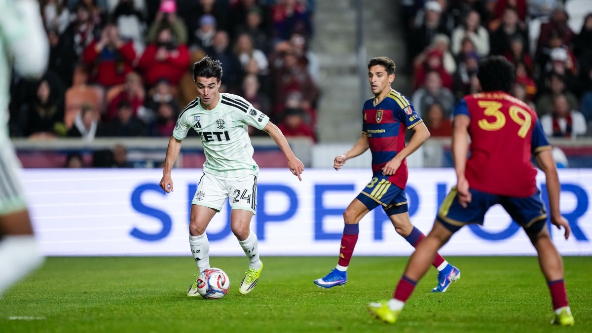🔝 Un premio más que merecido: Jorge Alastuey debuta en la <a href="/SoccerMLS/">MLS</a> 

💪 El aragonés, que ya había realizado la pretemporada con el <a href="/AustinFC/">Austin FC</a>, debutó en el 59'. ¡Enhorabuena, <a href="/jorge_alastuey/">Jorge Alastuey</a>!

#EmartSoccer #FamiliaEmartSoccer #MLS

emartsoccer.es/el-momento-mas…