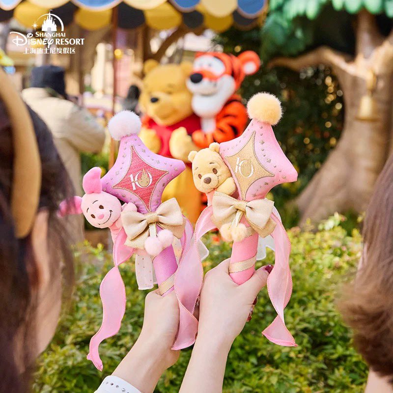 上海ディズニー10周年グッズ、魔法のフリフリステッキ( ᐛ