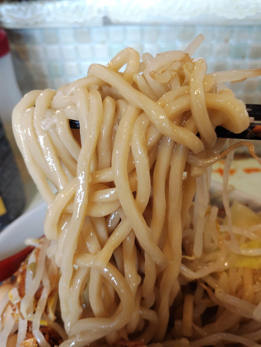 🍜ラーメン豚好🍜
小らーめん【塩】前麺
うずら🥚OF🧅
美味しい❤濃厚円やかな塩スープにOFが加わり旨さ爆上がり～⤴️⤴️OFはｻｯｸﾘ➡️ｼｯﾄﾘ頂くのが好きだゎ💕極太むっちり前麺は食感が堪らんね👍✨胡椒ﾌﾘﾌﾘからの～追い🍋酢ぅ味変でスープ飲み干すとこでした～🤩💮
ごちそうサマタマ💯🈵💯🈵