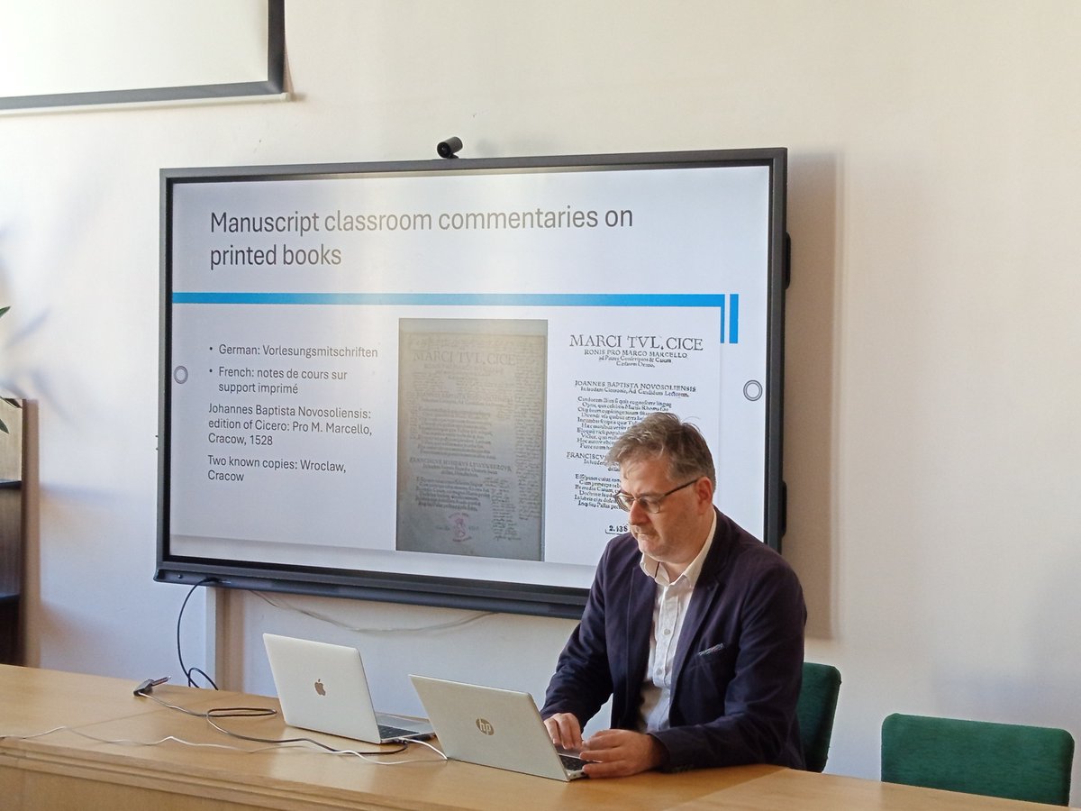 KnowStudents's tweet photo. What do margins tell us about history? ✍️
Prof. Farkas Gábor Kiss &amp; Dr. Gábor Förköli joined the Paratextual Elements Workshop in Cluj-Napoca (Feb 27-28). From Johannes Honterus to Antitrinitarian refutations, they explored the hidden layers of the book.
https://t.co/D6PwWEeeuT https://t.co/Fk7i4RaCvu