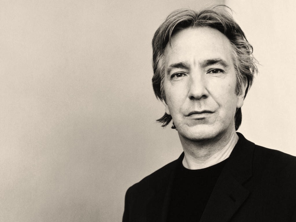 Dijo una vez Alan Rickman: “No tengas prisa en llegar. No se trata de ser el primero, ni el más reconocido, ni el más aplaudido. Se trata de construir algo con sentido. Si algo vale la pena, entonces vale la pena tomarse el tiempo para hacerlo bien. La prisa mata el arte, la