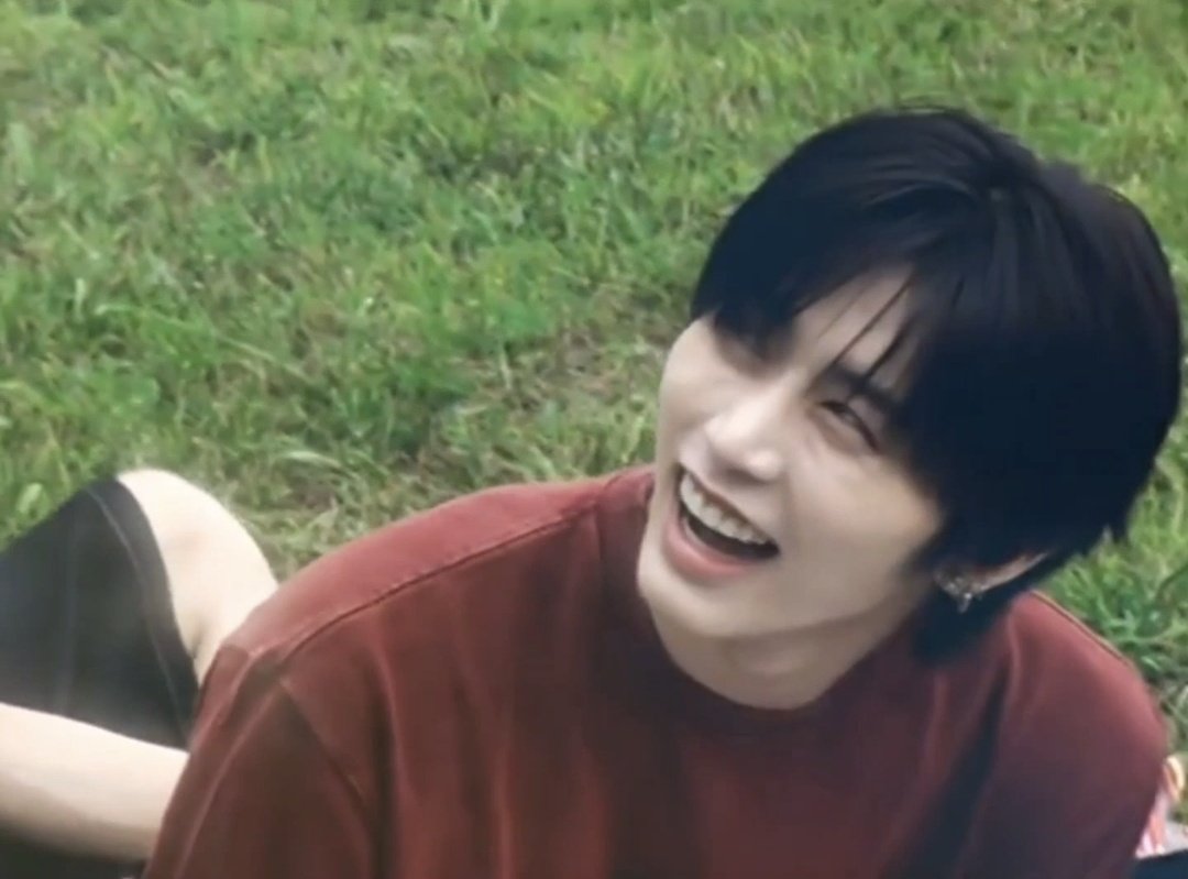 ᯠ _ _ ᯄ ੭ tweet media