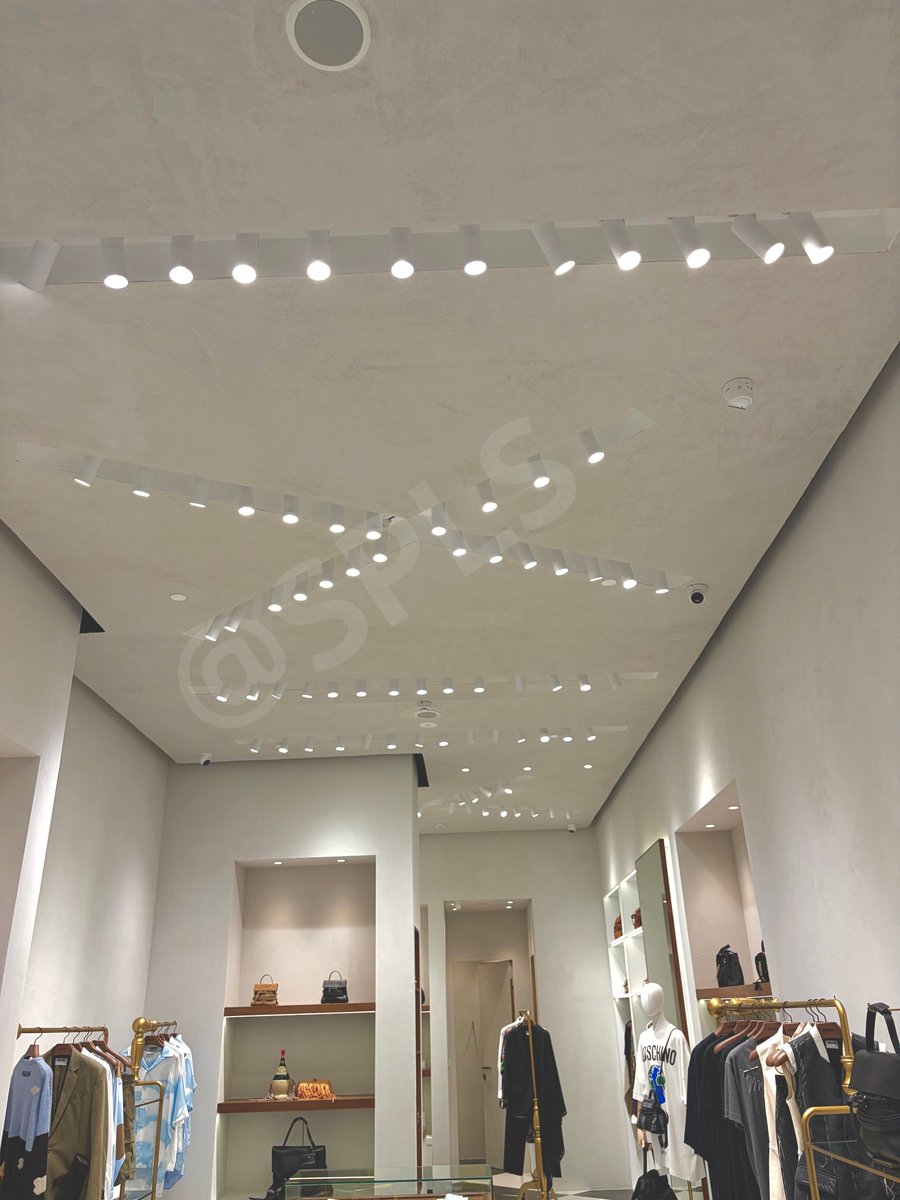 sp_lighting's tweet photo. Shop MOSCHINO สาขา Central Embrassy (ชั้น 2) ส่งมอบงานและเปิดดำเนินการมาได้สักพักใหญ่แล้ว

ขอขอบคุณที่ให้โอกาสและเลือกใช้ Lighting ของ SPLS ครับ https://t.co/VO5Az9dJ4m