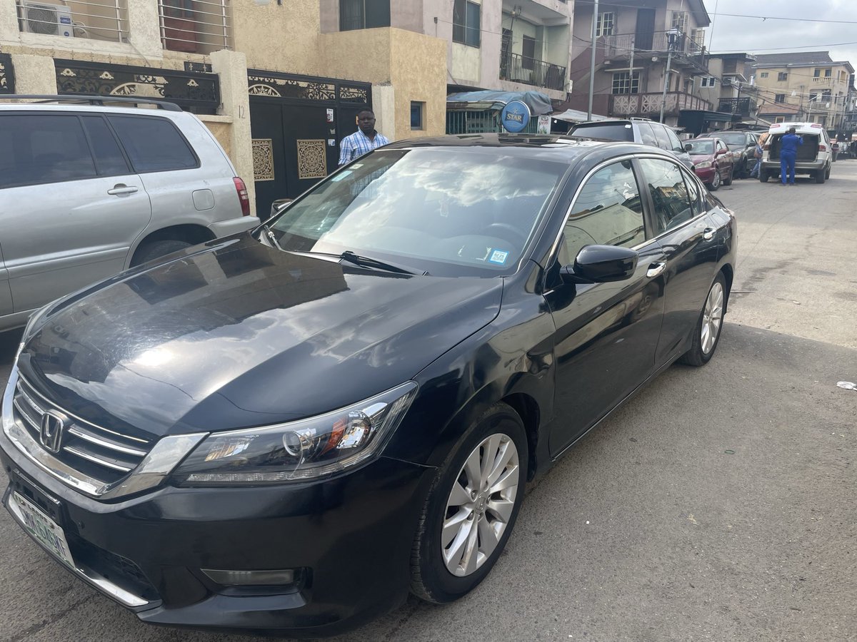 chimaStephenpm's tweet photo. I want to sell my baby guys

Honda accord 2014 Ex-l full option. 

6 months registered, tokunbo standard 

Push to start
Collision and lane assist 
No single engine check light
Ac chilling
Gear box untampered 
Rear AC vent 

Buy and Drive https://t.co/uouYO2cPWS