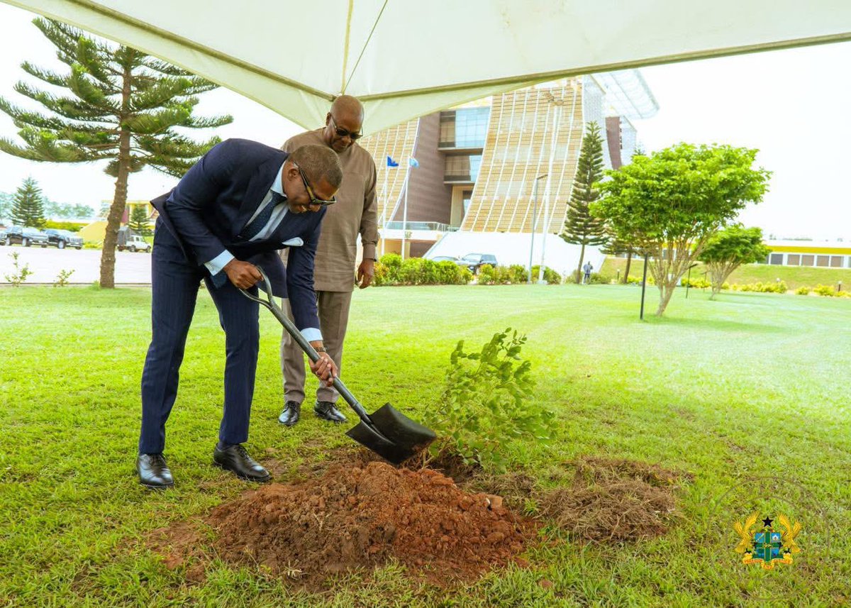 kofigabs tweet media