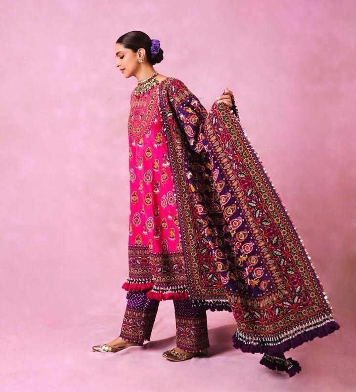 Deepika Padukone FC tweet media