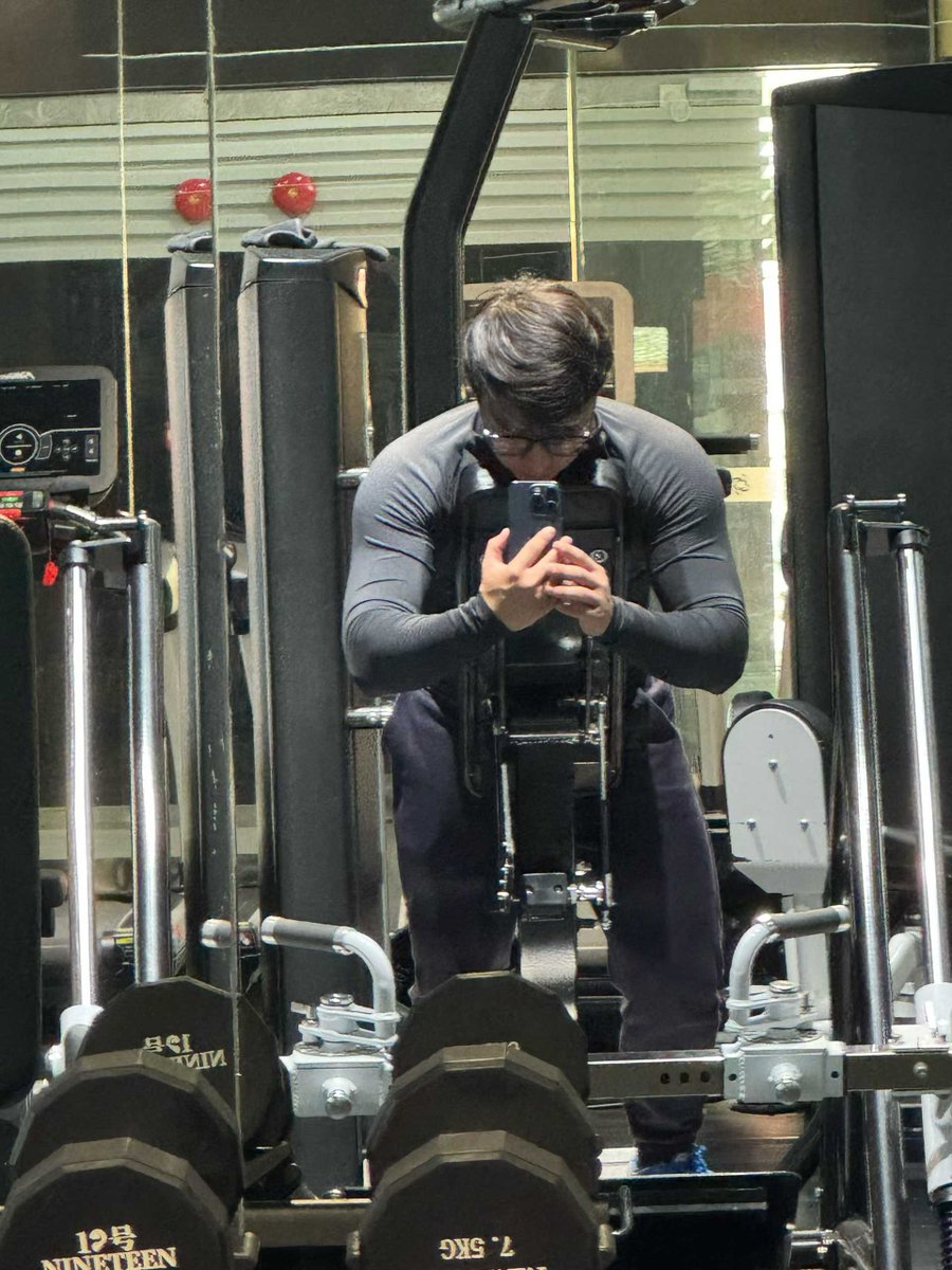 Nan8914's tweet photo. 还是在广州练的舒服 #workout #GuangZhou #gym https://t.co/xj7ykwHoou