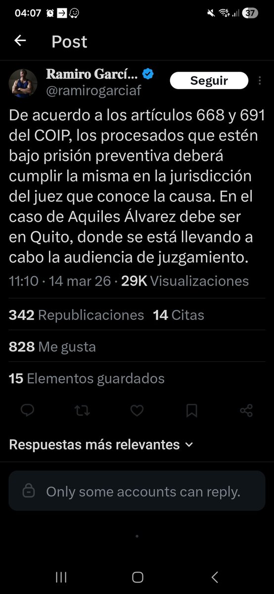 Mejor llevatelo al mañoso del Chimichurri a tu casa en vez d la Cárcel,cola en FUNDA eres un Abogaducho inepto defensor d delincuentes