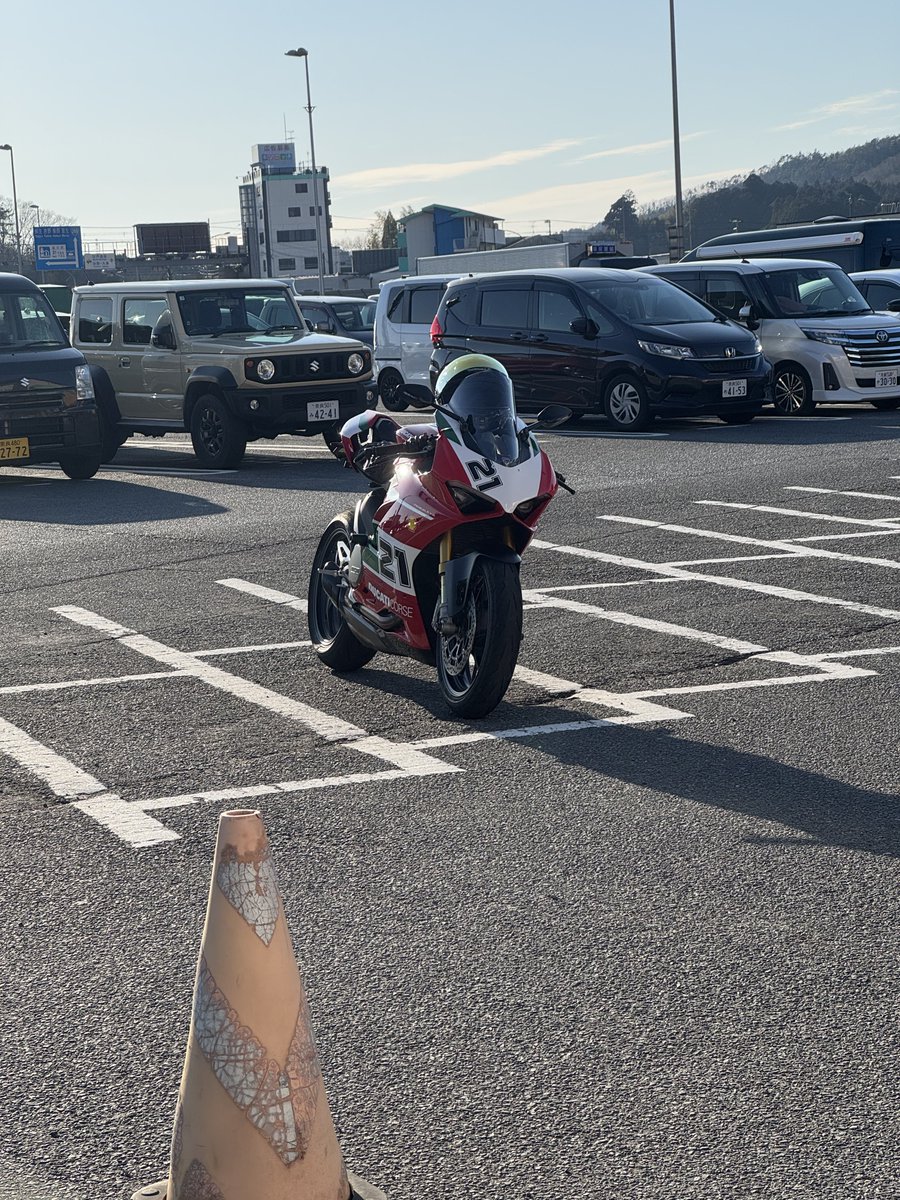 shun__v2's tweet photo. 久々に乗ったけど行くところは変わらず https://t.co/zBrBsjXL1e
