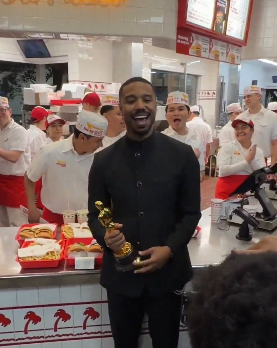 DiscussingFilm's tweet image. Michael B. Jordan went to In-N-Out after winning his Oscar.

See the full winners list: bit.ly/OscarWins26