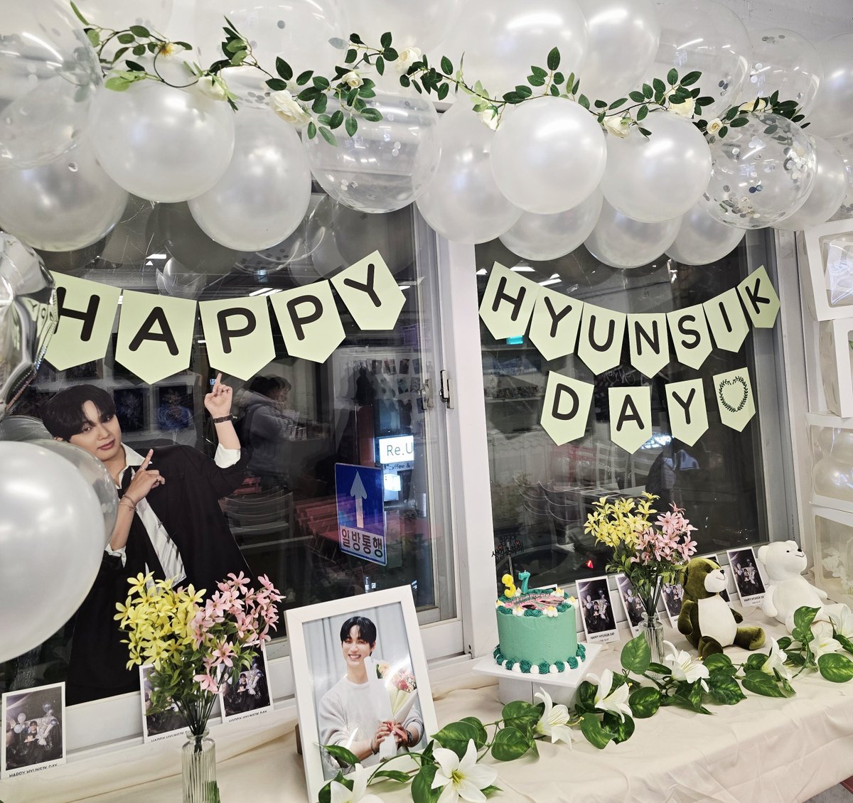 ✨️𝐒𝐂𝐄𝐍𝐄#𝟑𝟎𝟕✨️
📍윗치폼 임현식 생일카페 특전 판매
(액자, 슬리퍼, 틴케이스, 파우치, 칫솔세트)
구매 원하시는 분들도 계셨고 특전당 수량이 많지 않은 관계로 빨리 매진될 수 있습니다.
⬇️⬇️⬇️⬇️⬇️⬇️
witchform.com/deposit_form.p…