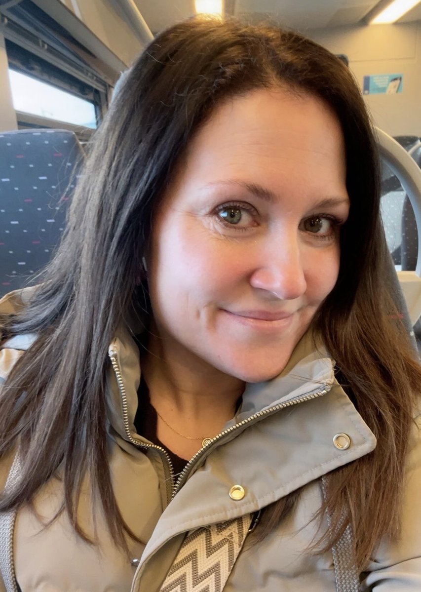 K R Y S T i N A tweet media