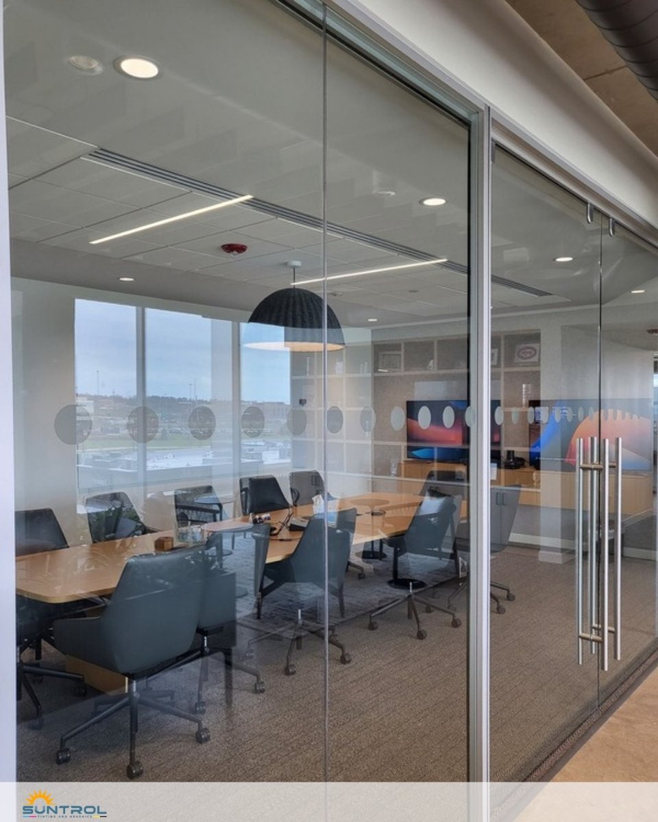 Suntrol's tweet photo. Distraction bands add clarity and safety to glass walls while keeping your office looking sleek and modern!
📞(216) 663-0801
🌐https://t.co/qgy2723EmD
#DistractionBands #GlassSafety #ModernWorkspace https://t.co/hbXpXW1cQA