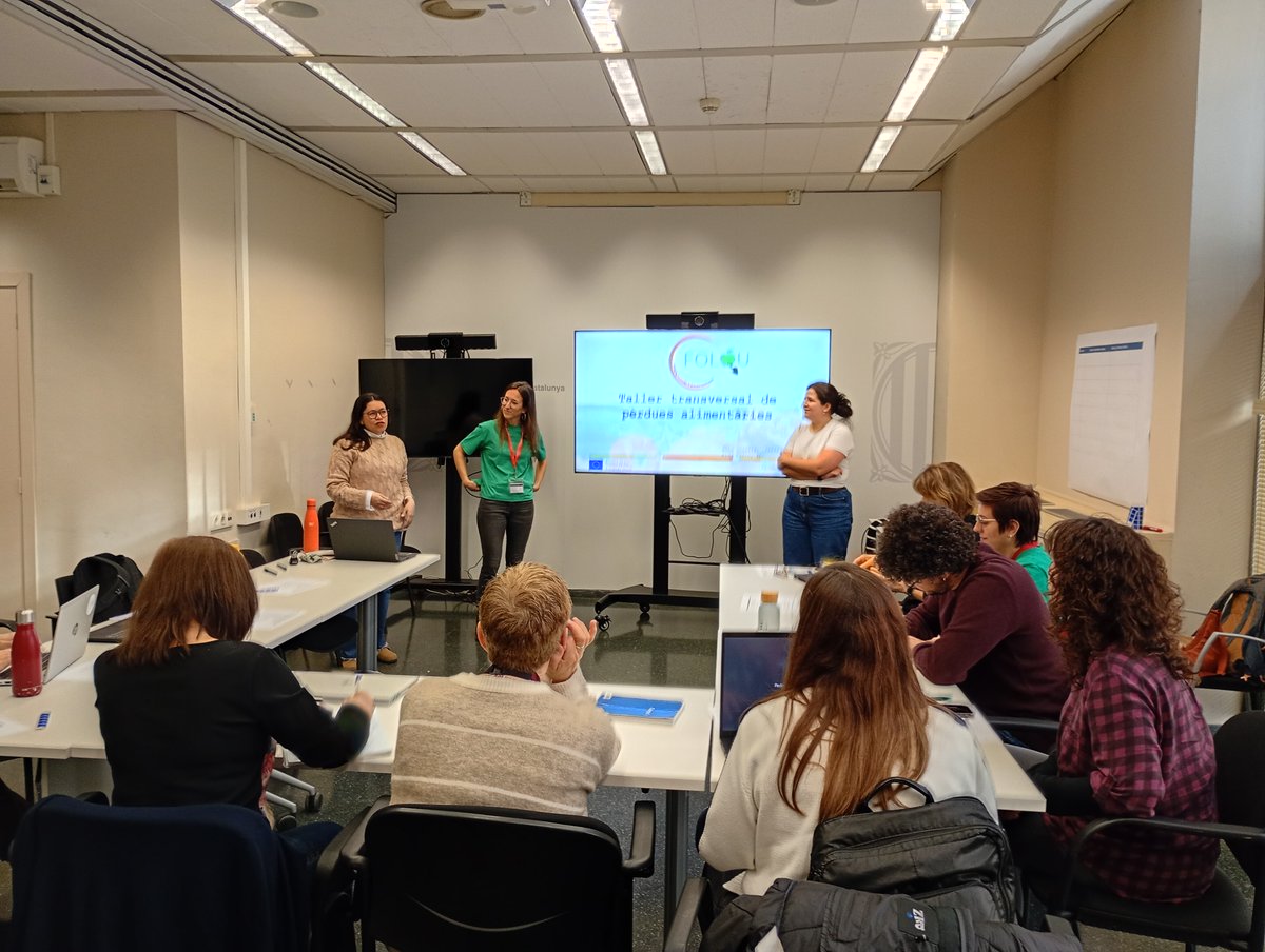 BETA_TechCentre's tweet photo. 🌱 Working together to prevent food loss!
Last week in #Barcelona we co-organised a participatory workshop within the European project #FOLOU.
▶️ Farmers, policymakers and researchers worked together to turn ideas from the field into practical actions to reduce #FoodLoss. https://t.co/KaXQsYPxDn