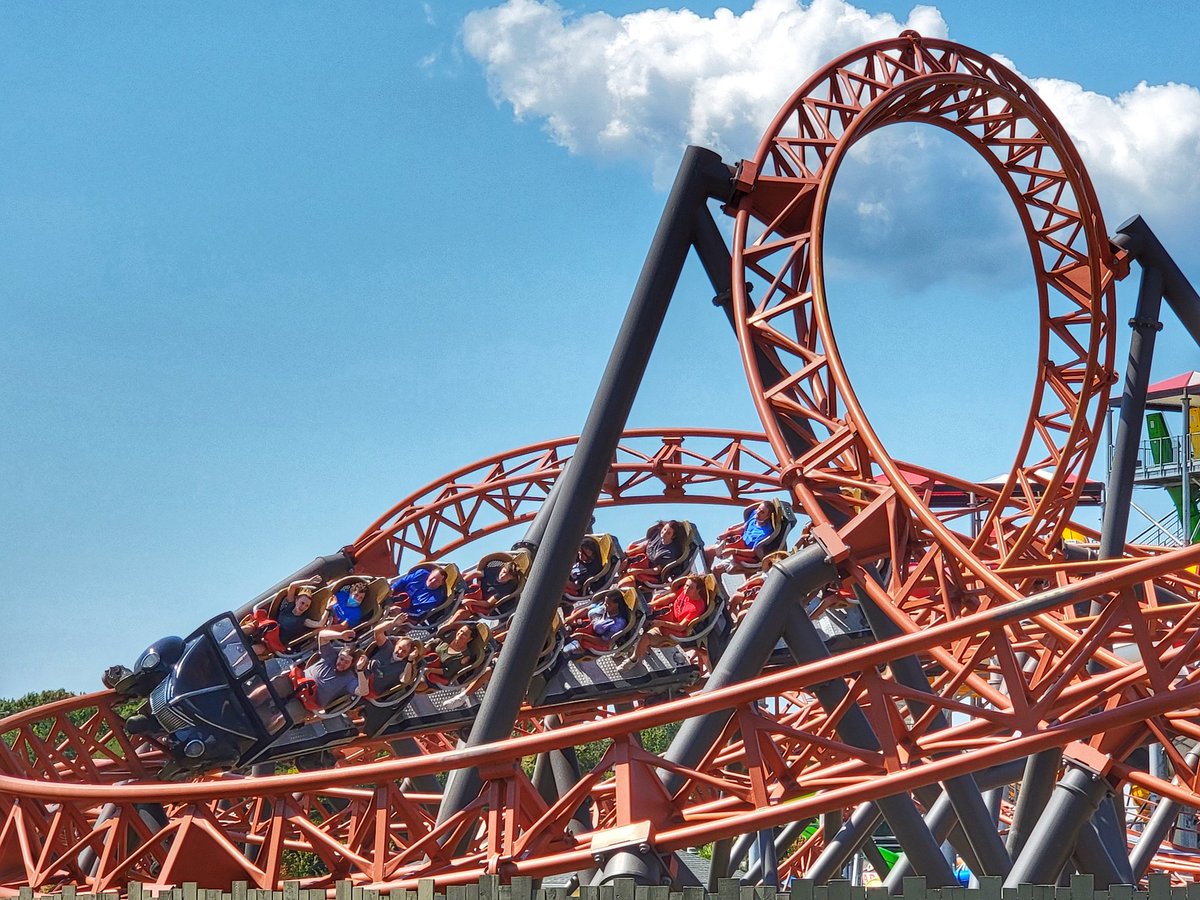 jsz1978's tweet photo. Copperhead Strike @Carowinds 🐍🟠🟤🎢
#carowinds #copperheadstrike #mackrides #launchcoaster #rollercoaster #rollercoasterphotography #coasters #coasterpics #sixflags #steelcoaster #photography #amusementpark #nikond3500 #thrillridesphotography #thrillride #themeparkphotography https://t.co/5KUvFt54e9