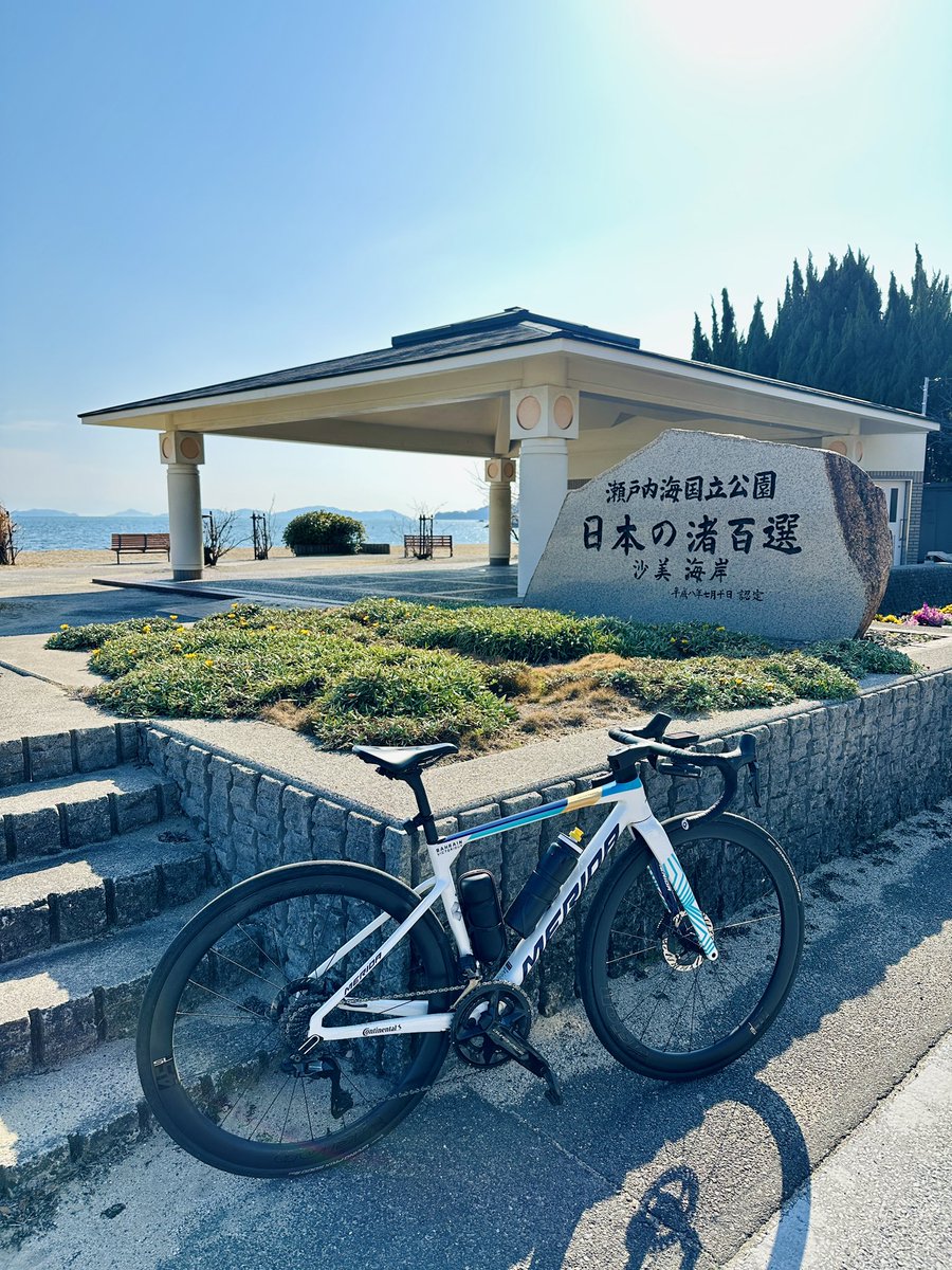 倉敷まで行ったのに、お目当てのベーグル屋さんがまさかの店頭販売していなくて大ショック😭‼︎

ならばデミカツ‼︎で、探したお店とんかつひらい。
120gとは思えないボリュームで大満足🤤

帰りは海沿いで気持ちよかったけどずっと向かい風。おかげでカロリー消費できたかも