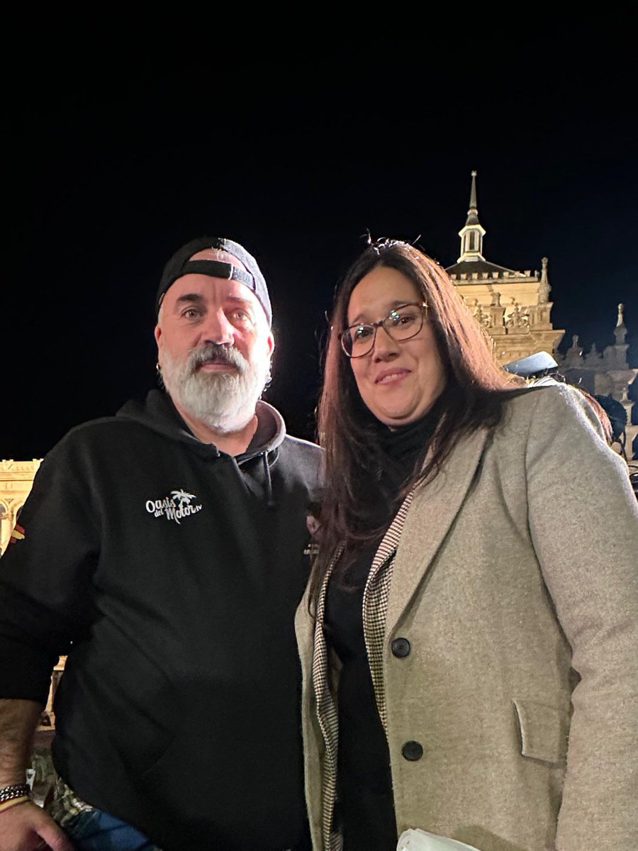 VOXValdeaveruel's tweet photo. 🟢Vox Valdeaveruelo, asiste al cierre de campaña de Valladolid, con los compañeros de Vox Guadalajara. Enhorabuena por los resultados obtenidos en las Elecciones de Castilla y León. Seguimos trabajando por el cambio real. https://t.co/YHNPr4watu