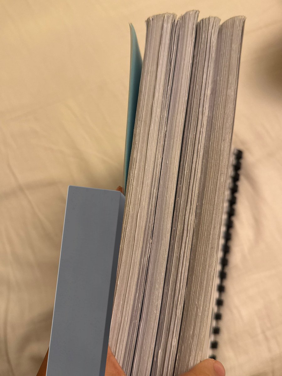 لُـبـنى tweet media