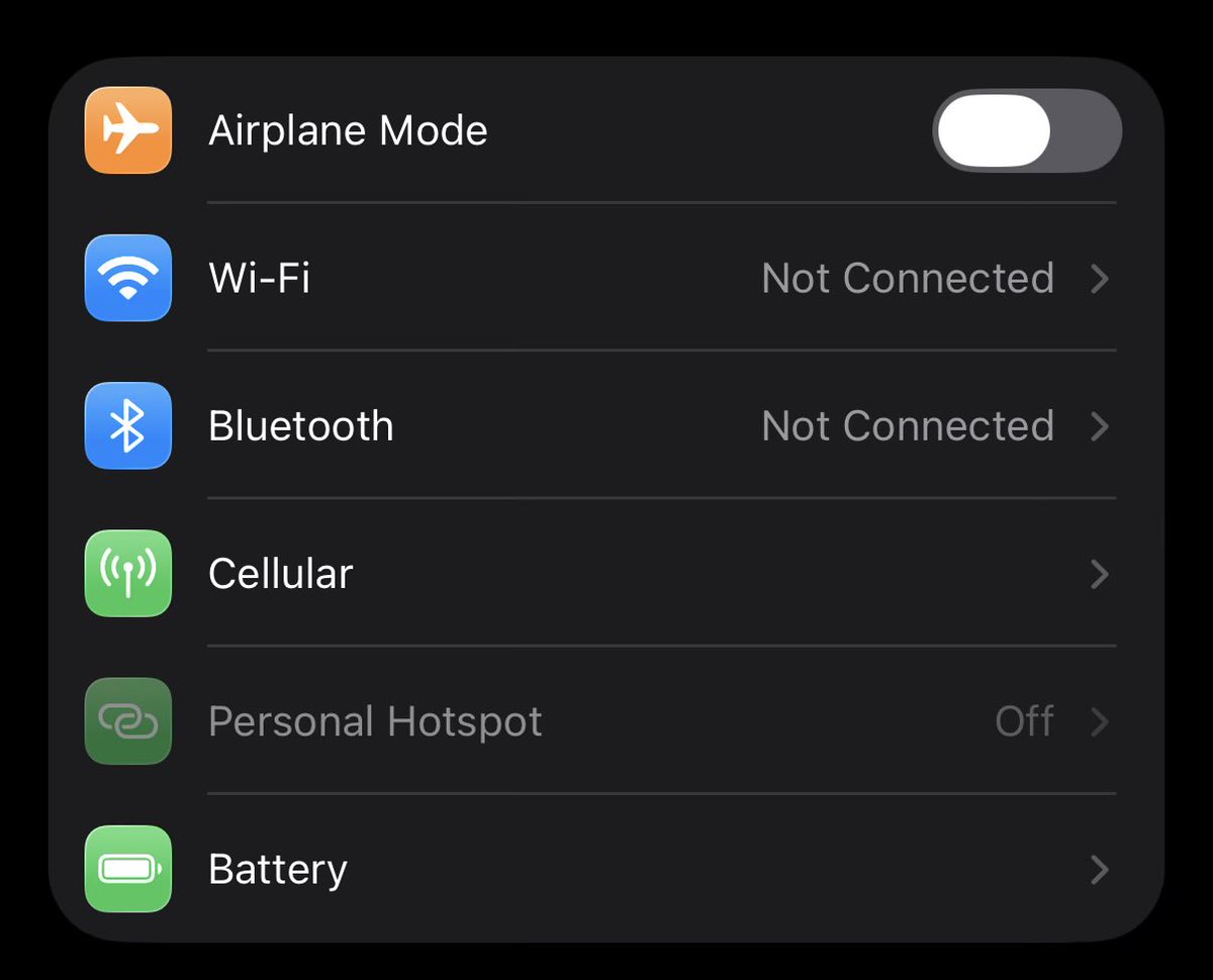 Ada yang tau gak ya kenapa setiap pakai E-sim, personal hotspotnya jadi mati kayak gini?
