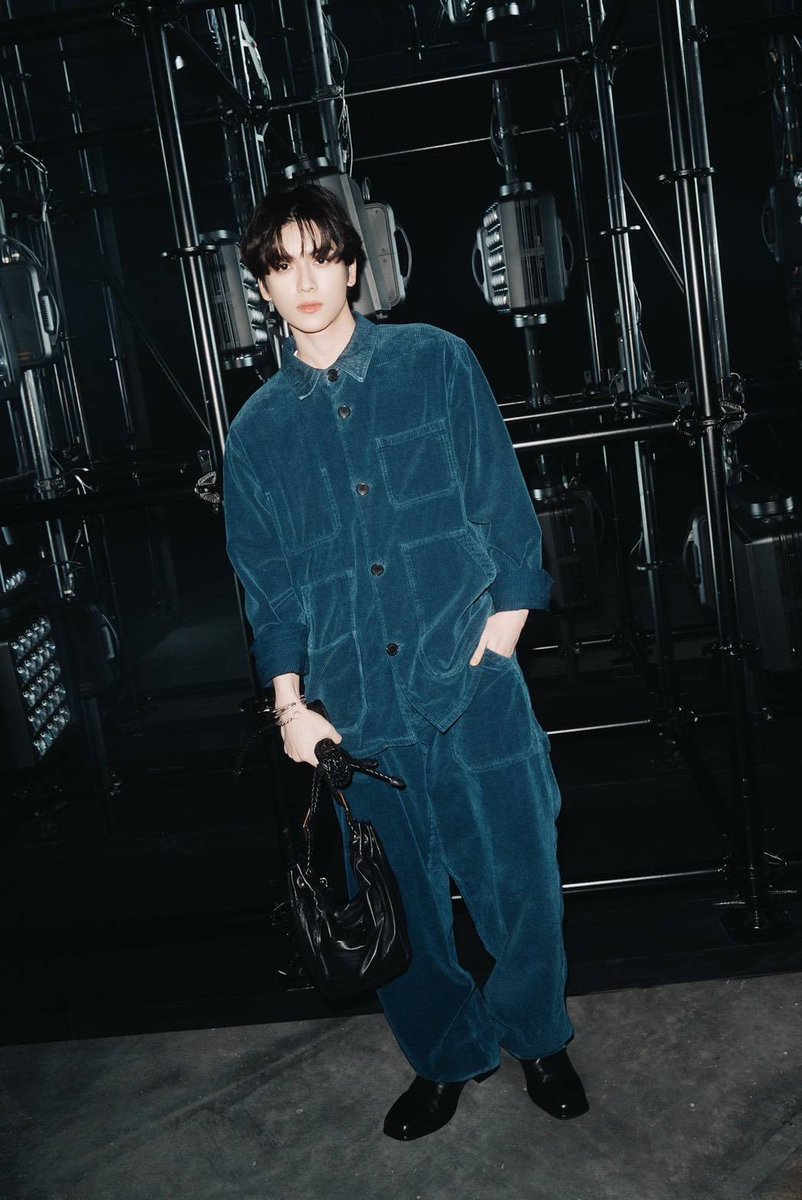 Yorch วง POW สร้างกระแสทั่วโลก หลังร่วม Paris Fashion Week ติดอันดับ 8 คนดังที่ถูกพูดถึงมากที่สุดบนโซเชียล

สมาชิกวงบอยกรุ๊ปดาวรุ่ง POW อย่าง Yorch สร้างกระแสบนโลกออนไลน์ทั่วโลก หลังเข้าร่วมงานแฟชั่นระดับโลก Paris Fashion Week และได้รับความสนใจจากทั้งแฟนๆ