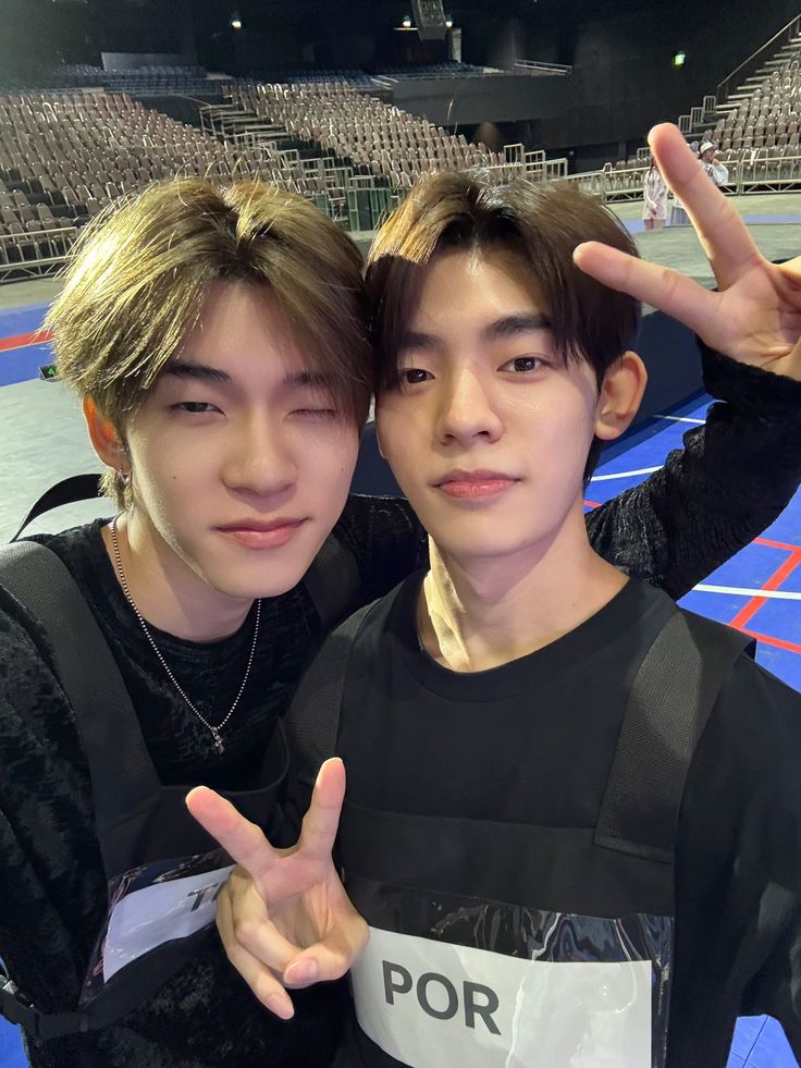 raven ‘ 2teepor ★ tweet media