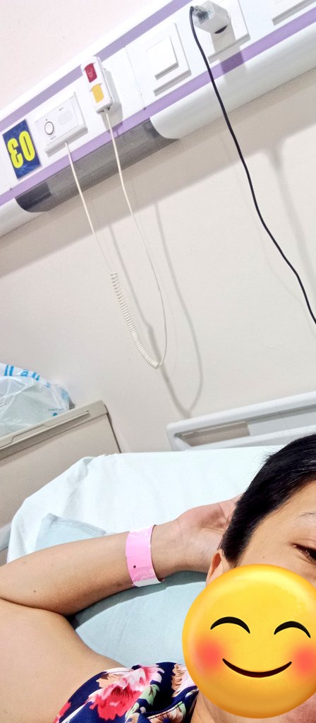 MatchaHot_'s tweet photo. Si sakit yang banyak hutangggggg🥹 https://t.co/gesCmuxowy