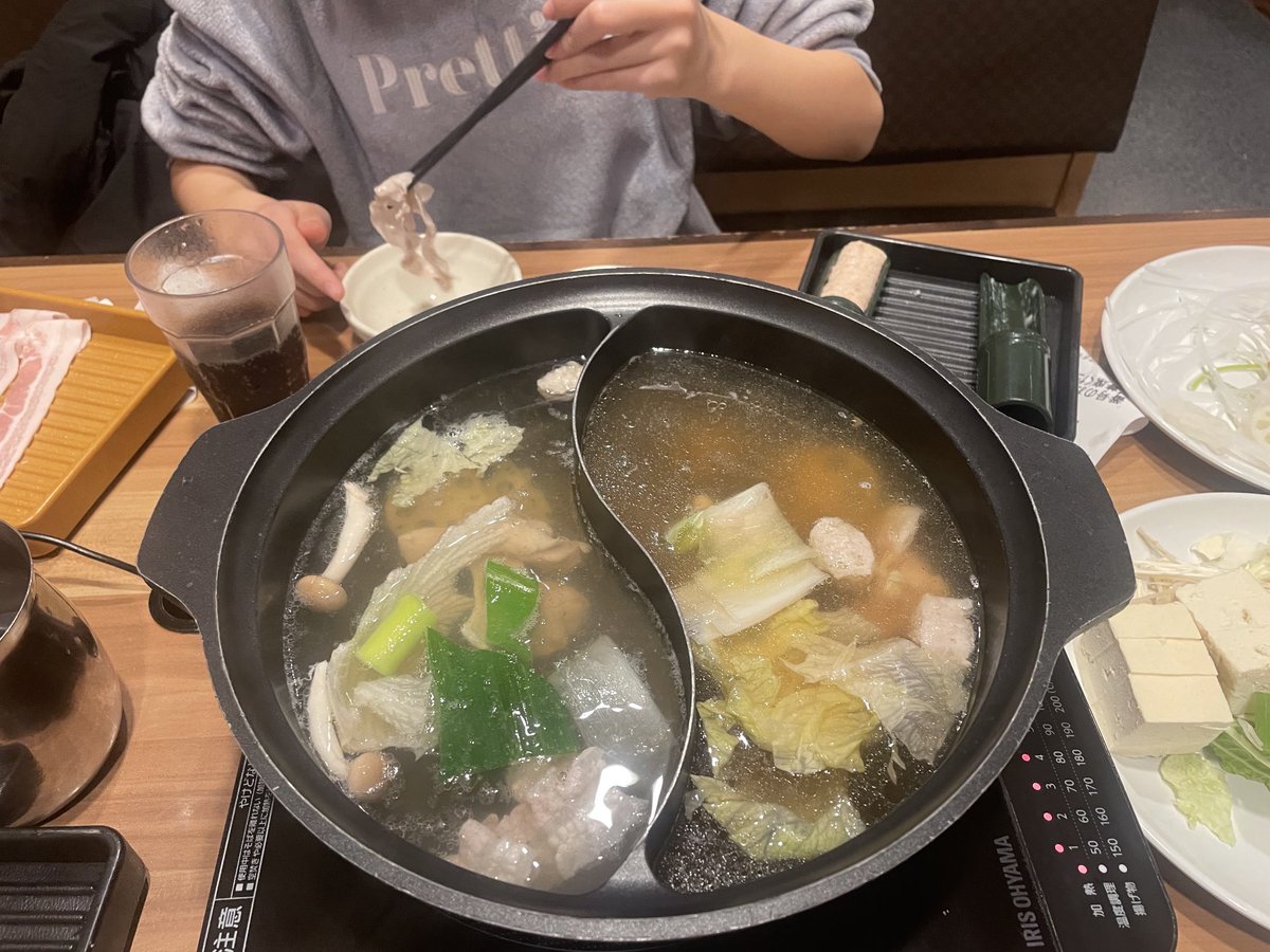 みっきーおーく tweet media