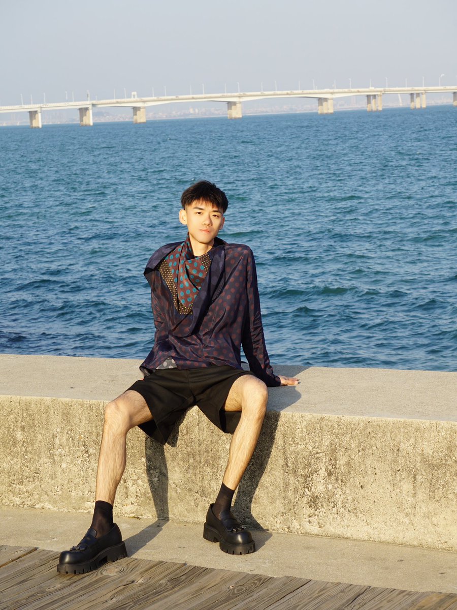 袁仲夏 tweet media