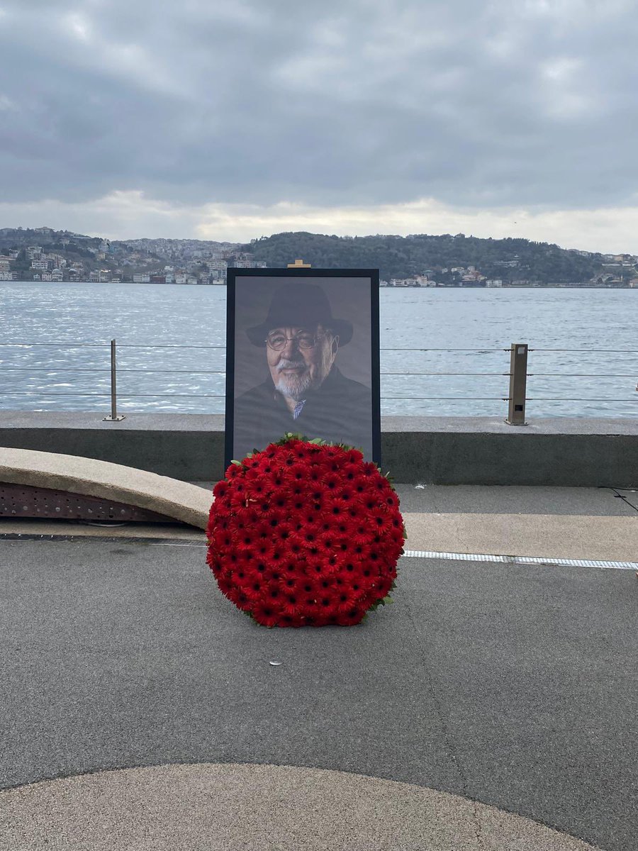 Ayşenur Afyon tweet media