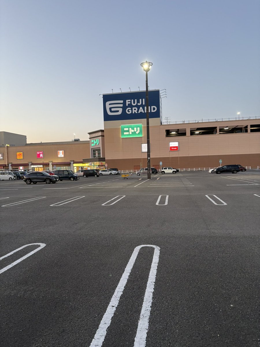 @pepeloo tweet media