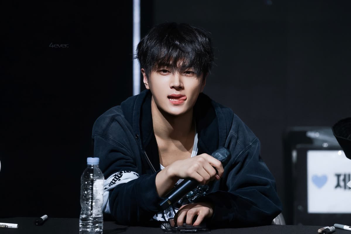 나 이날도 진짜 미친 잘생김이었다고 생각해…