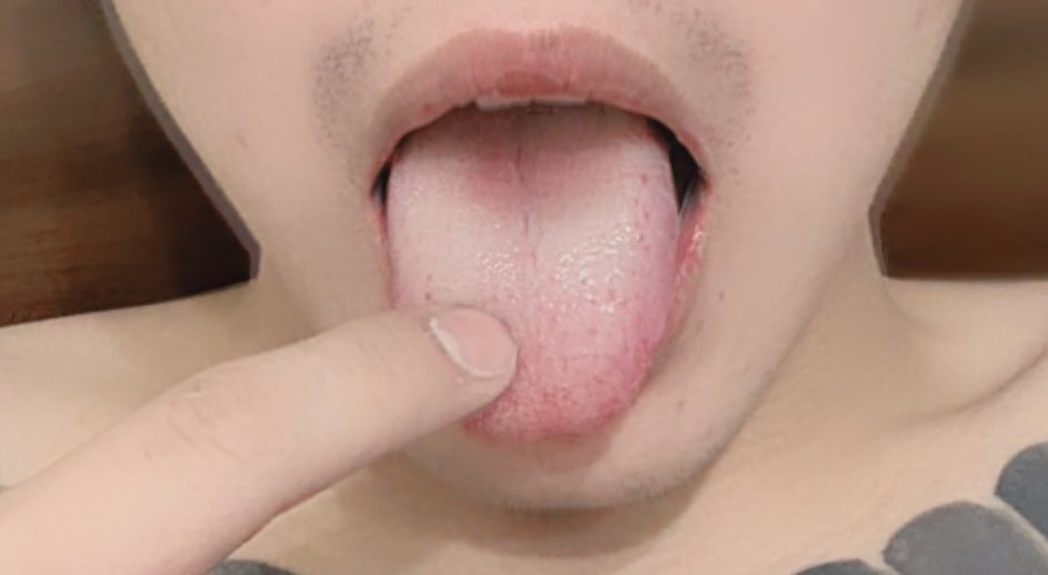 反差の台客 tweet media