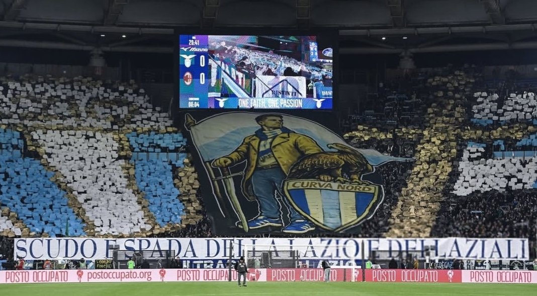 Madessl95's tweet photo. SCUDO E SPADA DELLA LAZIO E DEI LAZIALI!🦅🛡️🗡️
#AvantiLazio #ultras #curvanord #testaecuore https://t.co/teB2UK65eM