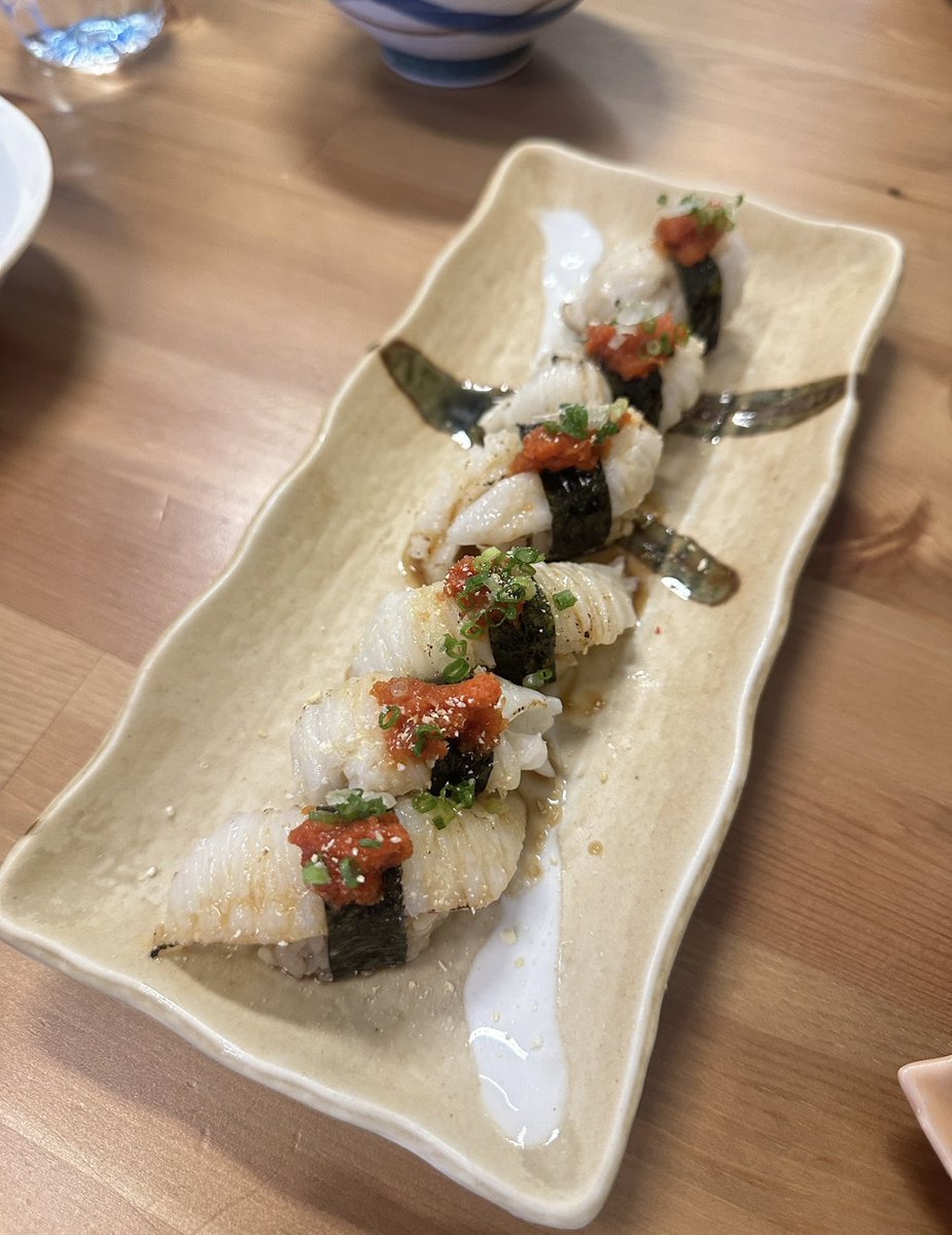 koyykois tweet media