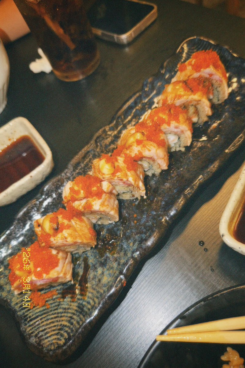 koyykois tweet media